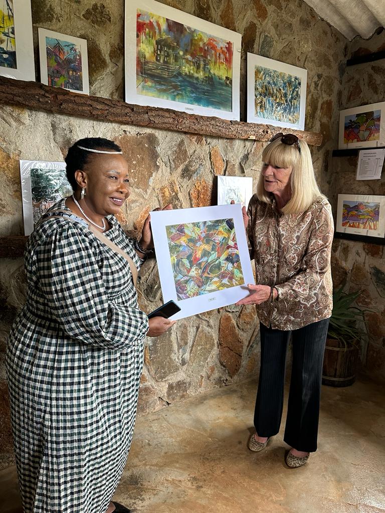 edmnangagwa's tweet photo. Yesterday I took my family to visit the Worlds view in Nyanga toured sites and trout farms in the area in line with government's vision in supporting domestic https://t.co/ImYa7pQwSC is one of the leading tourist attractions in the country.I am encouraged by the increased number of both local and international tourists visiting our country. Equally, investments in new tourism products and facilities which bolsters the sector are a welcome development.