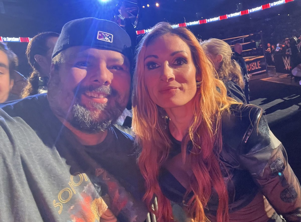 rickoh19's tweet image. It was so great to see my fellow Irishman @BeckyLynchWWE tonight in Spokane! You’re the most badass mom on the planet (next to my wife, that is😉) Thanks for the pic Becky, I really appreciate it! ☘️ 🇮🇪