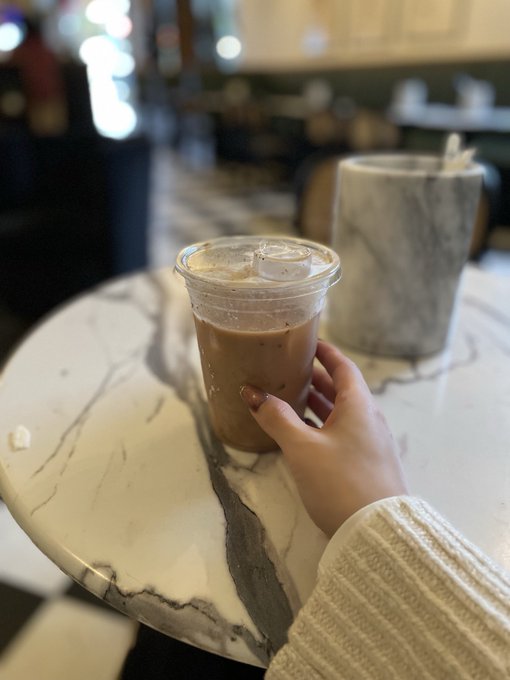 チャイラテ頼むのもドキドキした小心者😮&zwj;💨🫨 https://t.co/lzMbeL9w7O<a href="/tag/la"class="tags"><span>#la</span></a>