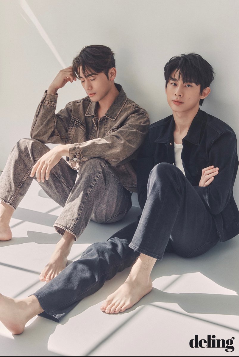 marutksun's tweet photo. 연상연하 저 나른하면서 멍한 표정
그리고 나른한 오후같은 연상 ...
서로를 갈구하는 듯한 표정까지...
이건 꼭 가져야해! https://t.co/IR59ilYGPG