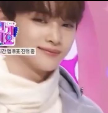 입꼬리 .. 너모 조아 ...