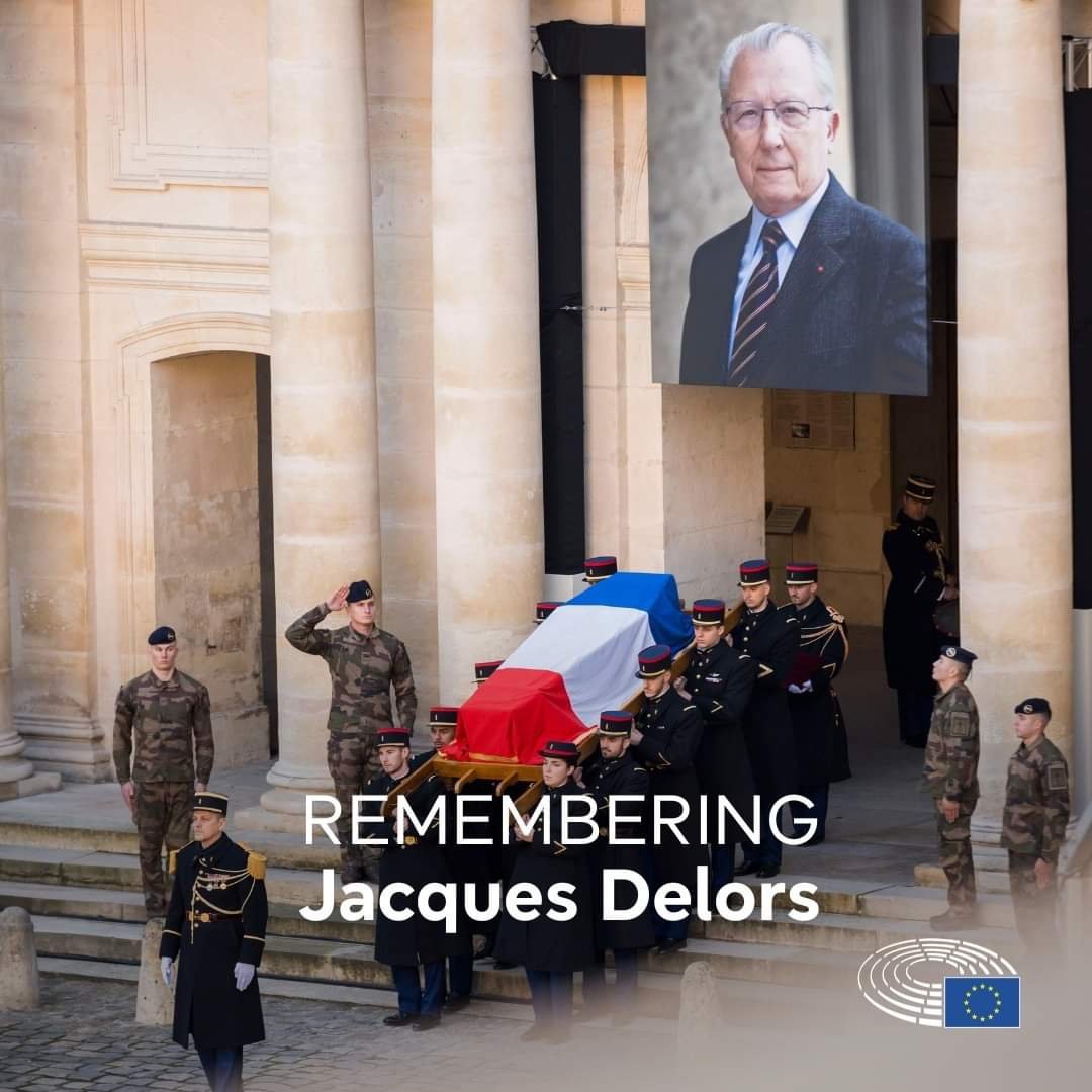 antonDeChiara's tweet photo. The EU pays tribute to #JacquesDelors , who was President of the European Commission between 1985 and 1995
He passed away on 27 December 2023 after devoting his life to the creation of the #EUsinglemarket , the adoption of the #MaastrichtTreaty and the introduction of the #euro . https://t.co/Oju6odPN5c