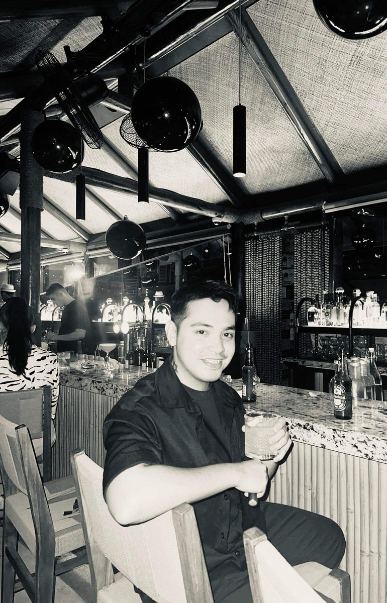 Mas_Tagdel's tweet photo. Happy hours #clubbinglife #uaedubai https://t.co/zTrC9wNLAj