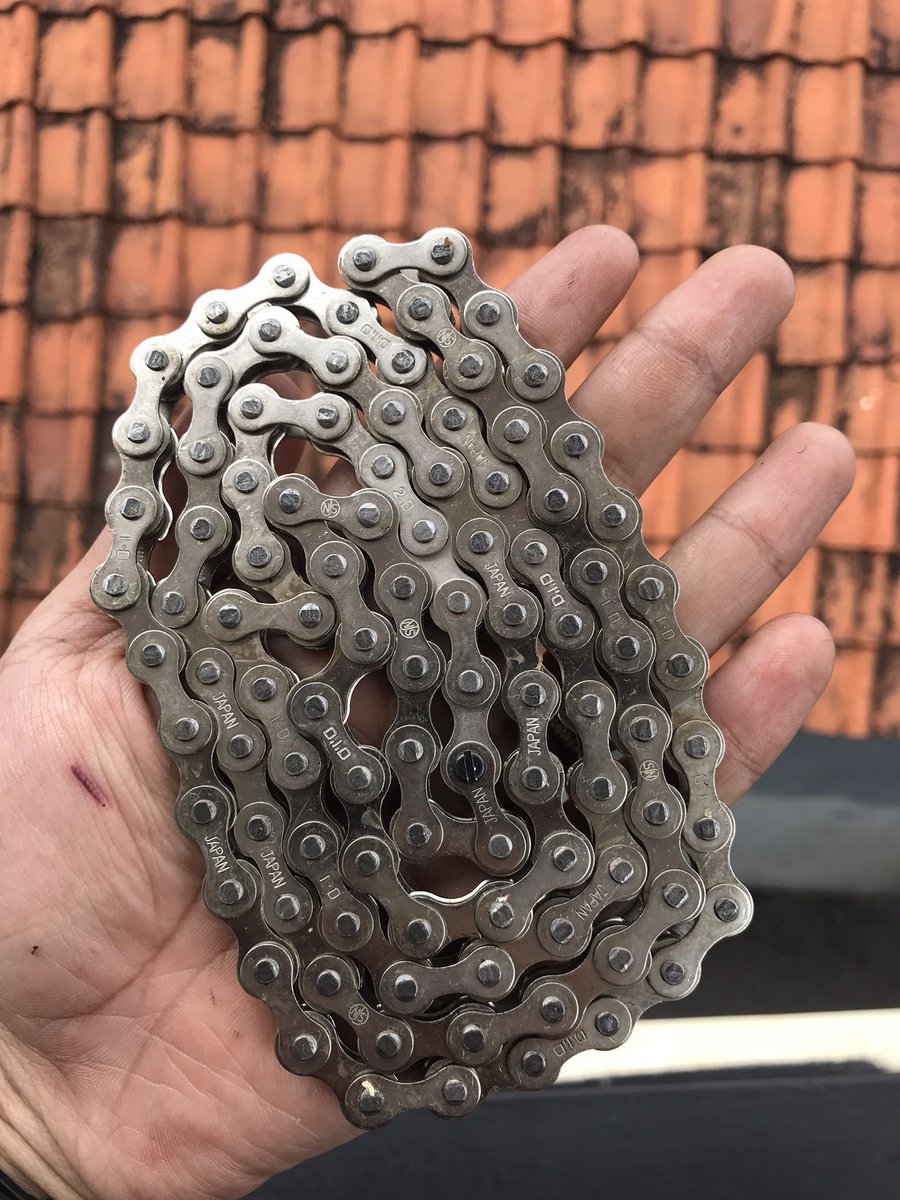UP_Bike_'s tweet photo. WTS Chain DID NJS 50 Link

IDR 300k

Order/Negotiation
⬇️⬇️
DM / WA 089526709918

#fnfjb https://t.co/qaRUTLYWZE