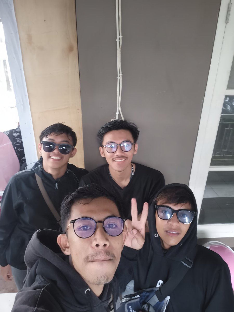 bilaesokdatangk's tweet photo. Kaum mendang, mending, munding wwkwkw https://t.co/zCmvF8HP4i