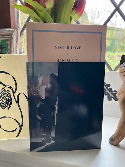 New on the blog today, my thoughts on WINTER LOVE by Han Suyin. A compelling story of sapphic love, the agony and ecstasy of an illicit relationship frowned upon by society, played out against the backdrop of a bitterly cold British winter in 1944. jacquiwine.wordpress.com/2024/01/07/win…