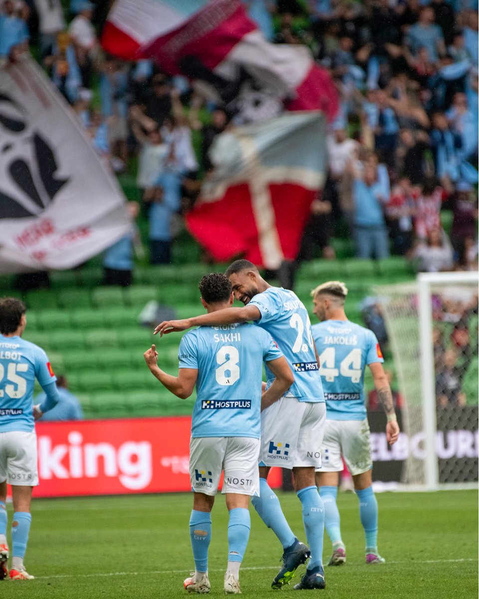 MelbourneCity's tweet photo. Back on level terms with half an hour to play ⏰

#WUNvMCY | 🟢 1-1 🩵 https://t.co/jDrUOqe2Yf