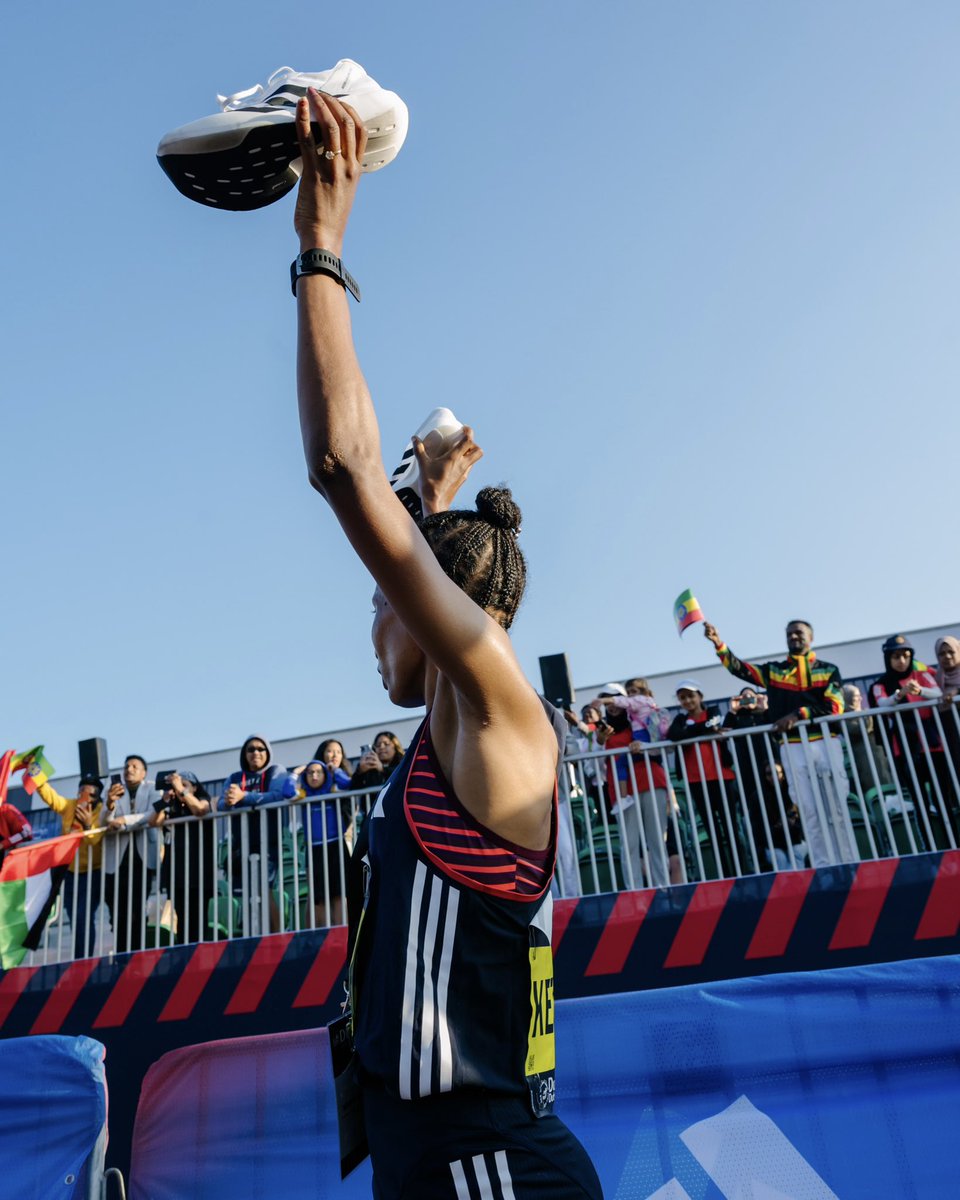 adidas's tweet image. New year, same levels 📈🚀

No problems on her first ever marathon (🤯) for Tigist Ketema, who glides to a new course record 2:16:07 at @dubai_marathon. 👏🔥

Start as you mean to continue ///😎

👟 #Adizero Adios Pro Evo 1