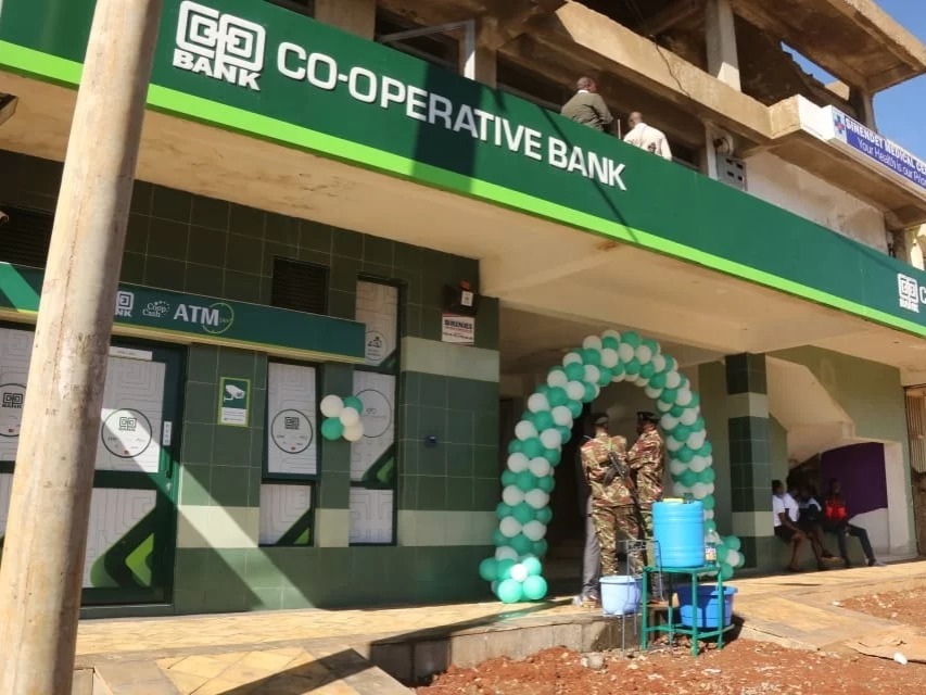 kenya_business's tweet photo. What makes Co-operative Bank your favourite banksl? 
#CoopBankExcellence https://t.co/fgaKpRE4V5