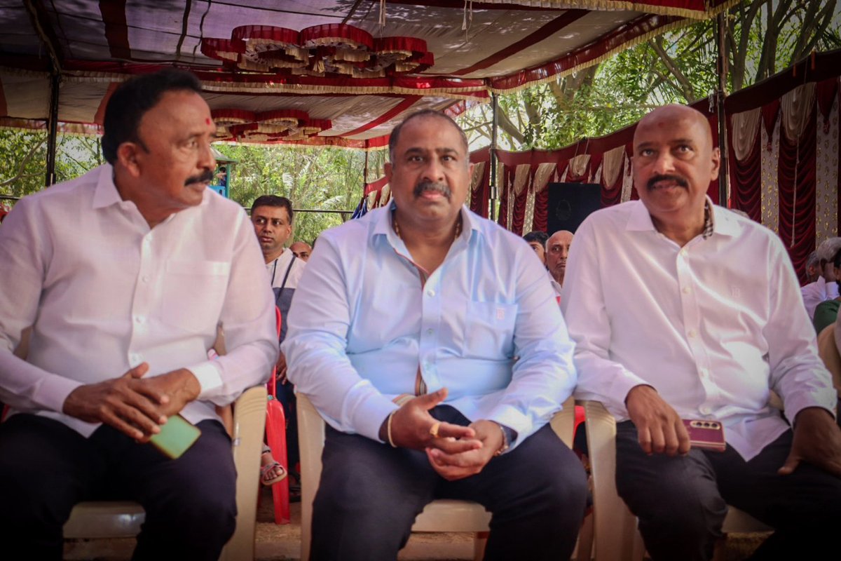 msrbommanahalli's tweet photo. ಬೊಮ್ಮನಹಳ್ಳಿ ಮತಕ್ಷೇತ್ರದ ಅರಕೆರೆ ಮೈಕೋ ಲೇಔಟ್ 2ನೇ ಹಂತದಲ್ಲಿ ನಿವಾಸಿಗಳು ಆಯೋಜಿಸಿದ್ದ "ಸ್ವಾಗತ" ಕಾರ್ಯಕ್ರಮವನ್ನು ಉದ್ಘಾಟಿಸಿ, ಕಾರ್ಯಕ್ರಮವನ್ನು ಉದ್ದೇಶಿಸಿ ‌ಮಾತನಾಡಲಾಯಿತು ,ಹಾಗೂ ನಿವಾಸಿಗಳು ಆಯೋಜಿಸಿದ್ದ ವಿವಿಧ ಸಾಂಸ್ಕೃತಿಕ ಕಾರ್ಯಕ್ರಮಗಳನ್ನು ವೀಕ್ಷಿಸಲಾಯಿತು.
#Swagat #Arakere #micolayout #Bommanahalli https://t.co/5mwahLfouB