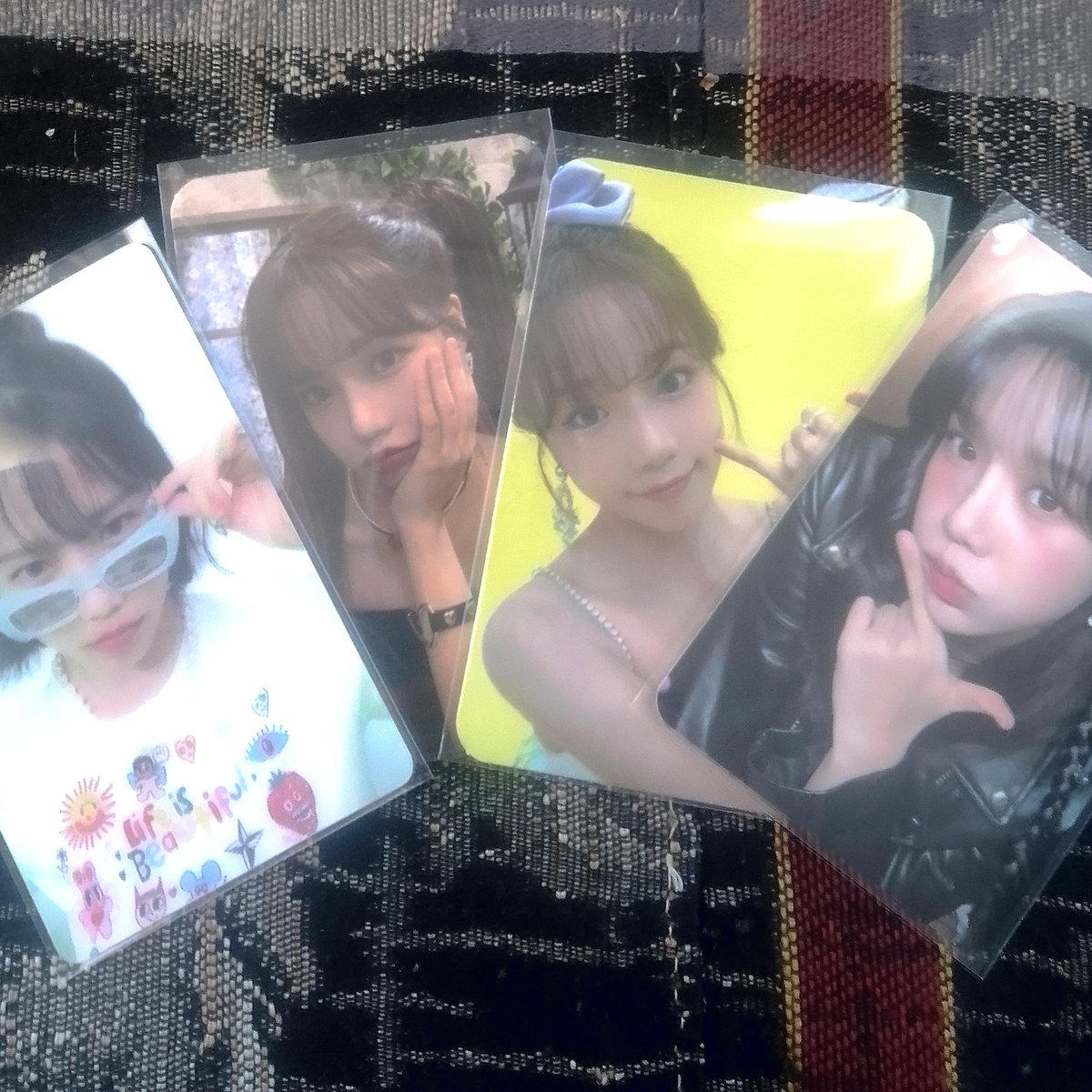 wtbyul's tweet photo. 📬 @ra_myeonbowls 

yuri pcs arrived safely! ++ ang cute ng sticker freebies 😭 thank you pooo!!

#noodlevidence https://t.co/8BzVjnSZCj