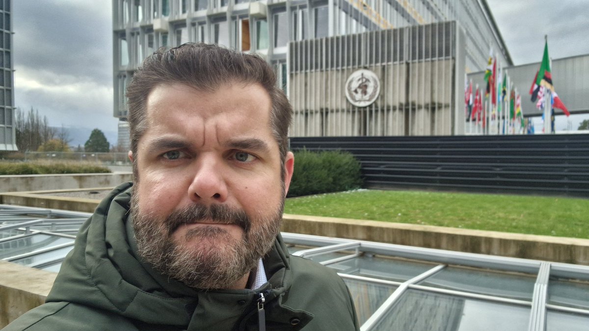 LMPardoAbogado's tweet photo. Las mascarillas son solo el inicio...
#Tedros y la #OMS  imponen las medidas del Medievo de nuevo. Miedo, terror y mentira en Europa,  otra vez más.  Los políticos callan y obedecen. Nadie levanta la voz. Todos sumisos a la OMS. A la sin razón. A los conflictos de intereses.
 Todo el Equipo de IUSTITIA EUROPA y yo a la cabeza,  emprendimos una acción conjunta con DOOR TO FREEDOM contra la OMS en noviembre/ diciembre 2023, que recuperamos a partir de hoy mismo, con mayor intensidad, con más acciones judiciales, con más acciones ante la OMS y la COMISIÓN EUROPA pero necesitamos vuestro apoyo.
Es imprescindible para poder luchar contra la OMS y defender la LIBERTAD de los europeos ante la inminente aprobación del #TRATADODEPANDEMIAS  y el #REGLAMENTOSANITARIOINTERNACIONAL (Actualización).

Ahora más que nunca... @IustitiaEuropa Necesitamos vuestro apoyo. ¡Es AHORA!

¿LIBERTAD o AGENDA 2030?

https://t.co/rwWSb8CMRW