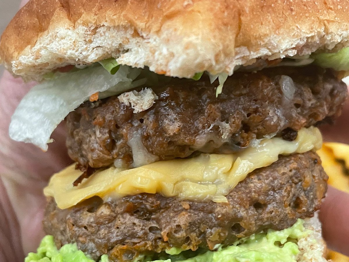 Double Beyond Avocado Cheeze Burger, with Fries!! #beyondburger #beyondmeat #avocado #avocadolover #avocadoporn #veganfoodporn #vegan #veganism #veganfood #vegancheese #cheeze #veganburger #veganmeat #albanyoregon #albany #northalbany #oregon #plantbased