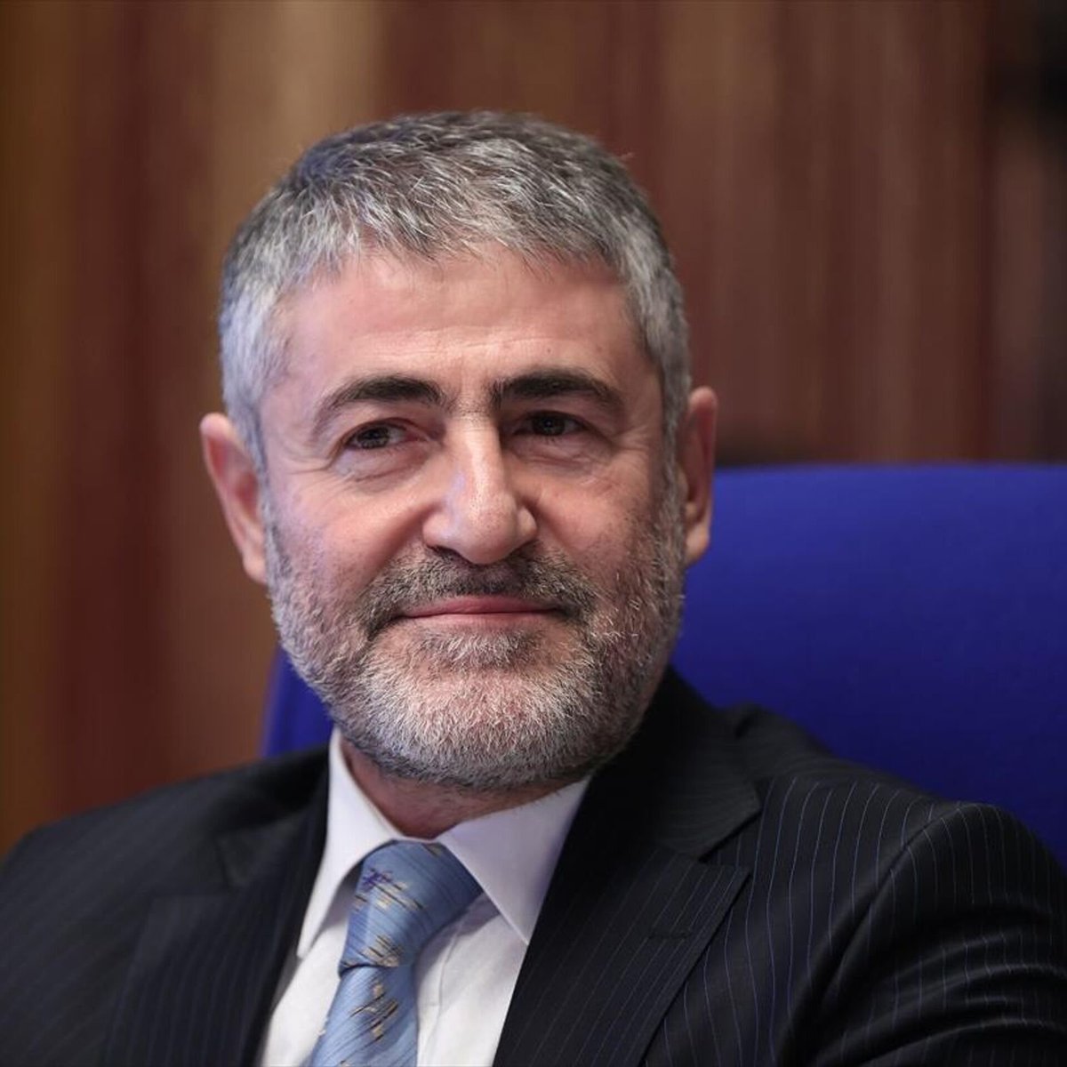 bpthaber's tweet photo. Nureddin Nebati:

“Allah belanızı versin. Yalanlarınızda boğulun. Ben bir bilim adamıyım.” https://t.co/mQ9y4euVZO