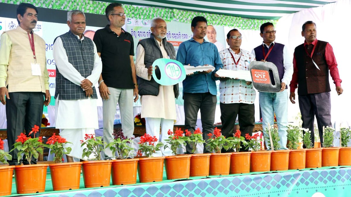 krushibibhag's tweet image. District-level #FarmMechanization mela was inaugurated at Phulbani, Kandhamal on January 5 by Hon'ble MLA Angada Kanhar. Such melas aim to reduce cultivation costs and promote financial stability of farmers.
@premcchaudhary @rajaaswain @arvindpadhee