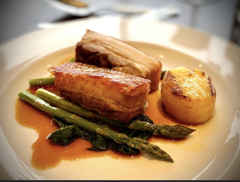 NewcastleNE1's tweet photo. Did you know the on-campus restaurant of the Chef’s Academy at @newcastlecol holds an AA rosette award while also offering a place for the students to gain real-life experience 🍽️✨
AND they're part of #NE1RestaurantWeek! 🙌
£15 Lunch or £20 Dinner ? 👉 https://t.co/GrOa7BOyeR https://t.co/yubTbrGC0R