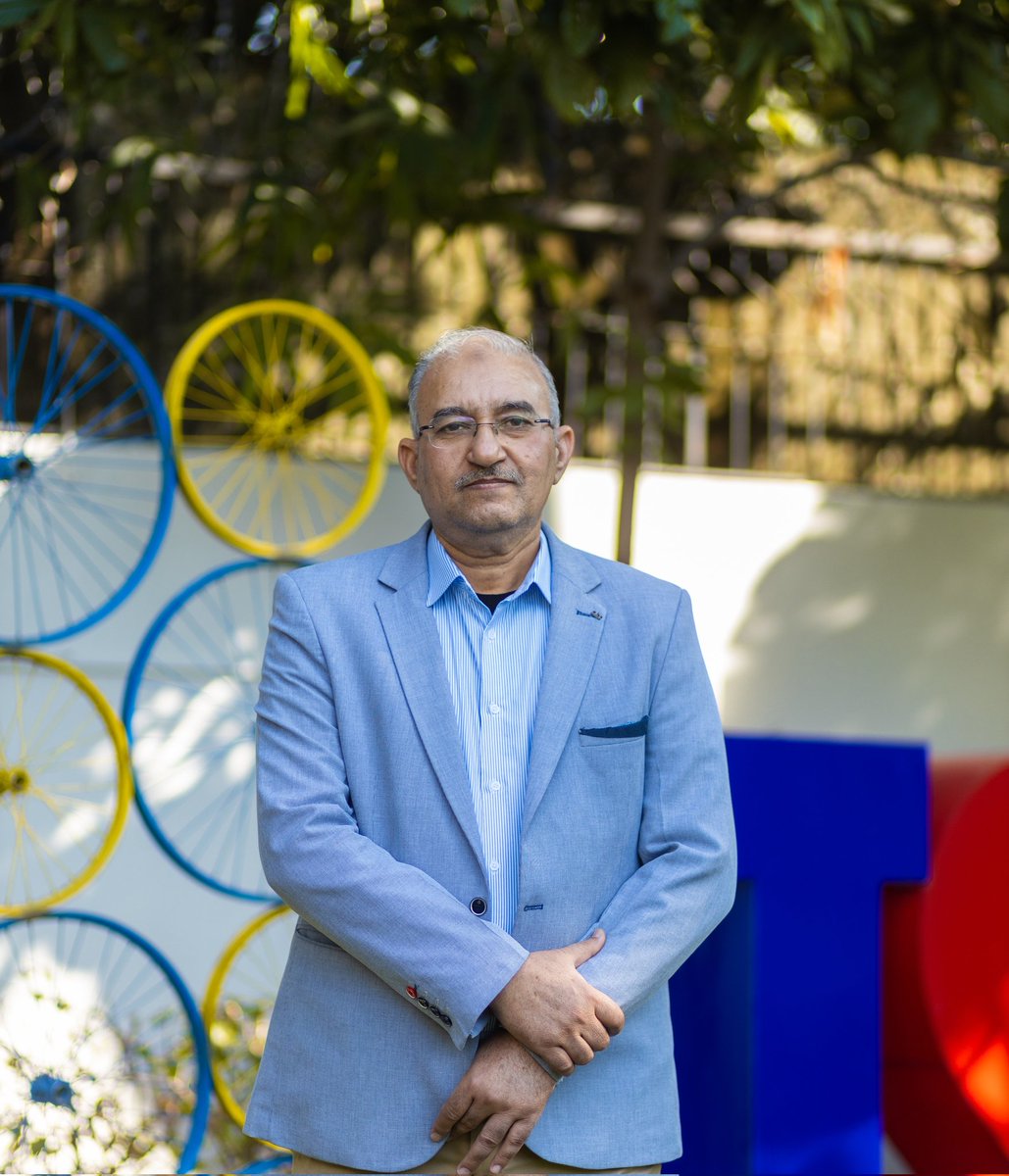 Meet Abdulaziz, our newest colleague at the 🇪🇺 EU Delegation in 🇵🇰.
With 27+ years of experience, Abdulaziz is a dedicated social development professional. His expertise spans managing aid prog and currently leading the Rule of Law portfolio. 
Welcome to the EU family, Abdulaziz!