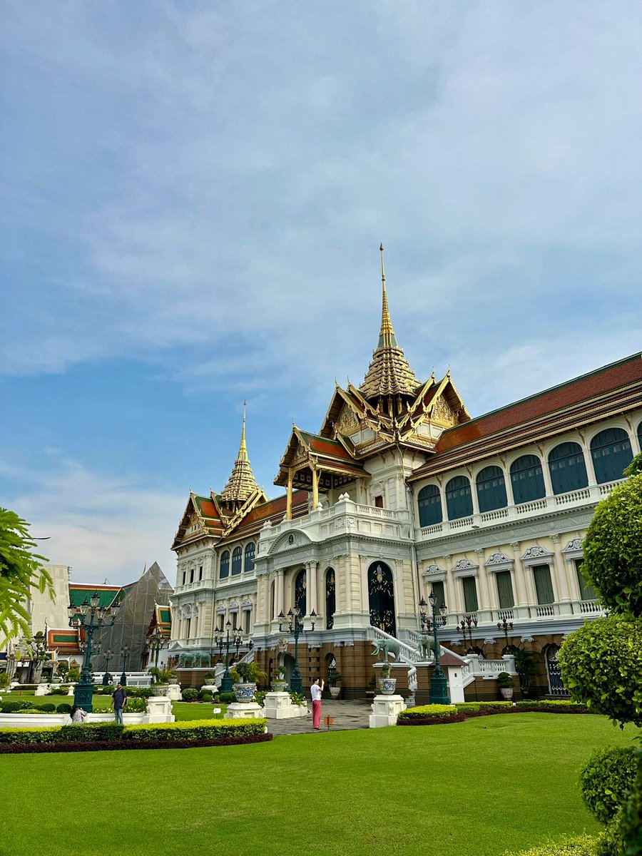 Funky662's tweet photo. Bangkok·Stop 1️⃣: The Grand Palace is too exaggerated! ?
The Grand Palace https://t.co/YJZACXROs6