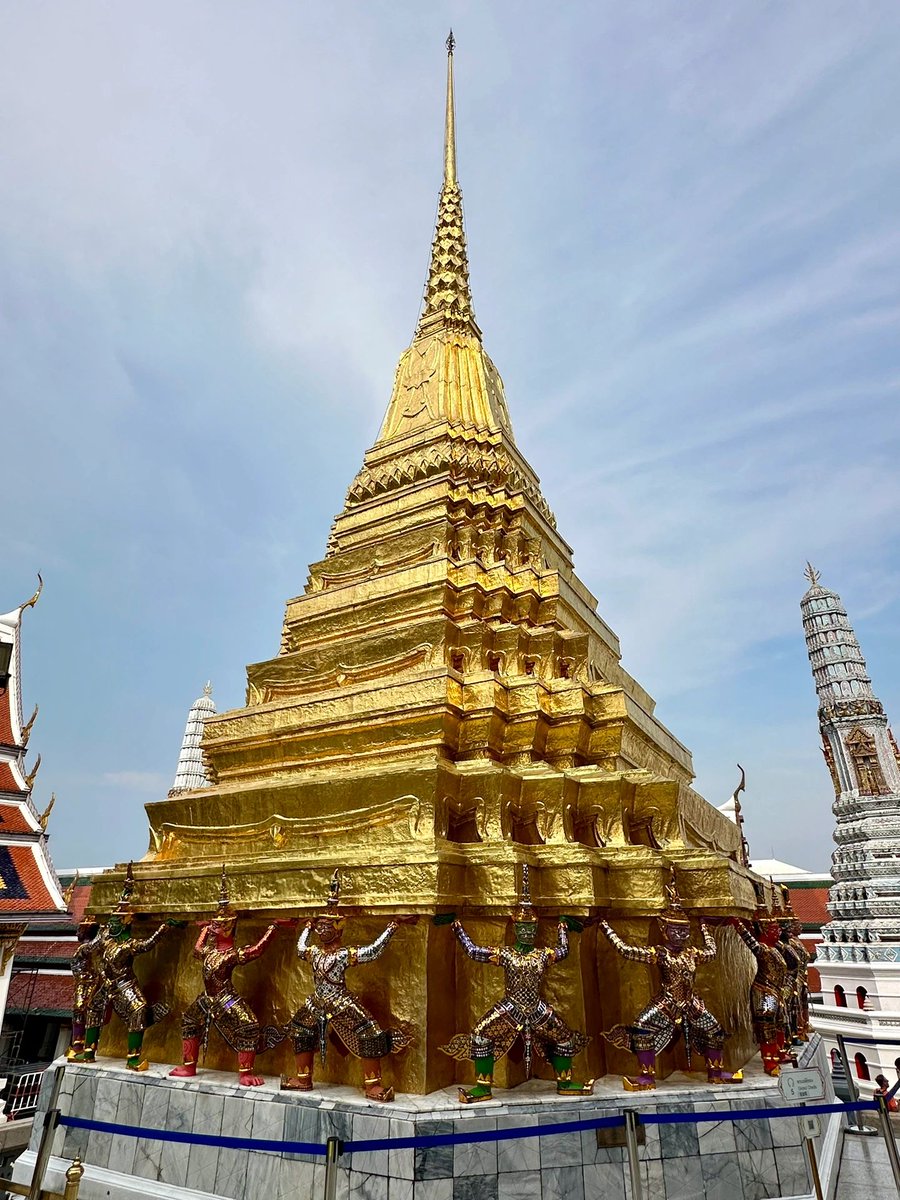 Funky662's tweet photo. Bangkok·Stop 1️⃣: The Grand Palace is too exaggerated! ?
The Grand Palace https://t.co/YJZACXROs6