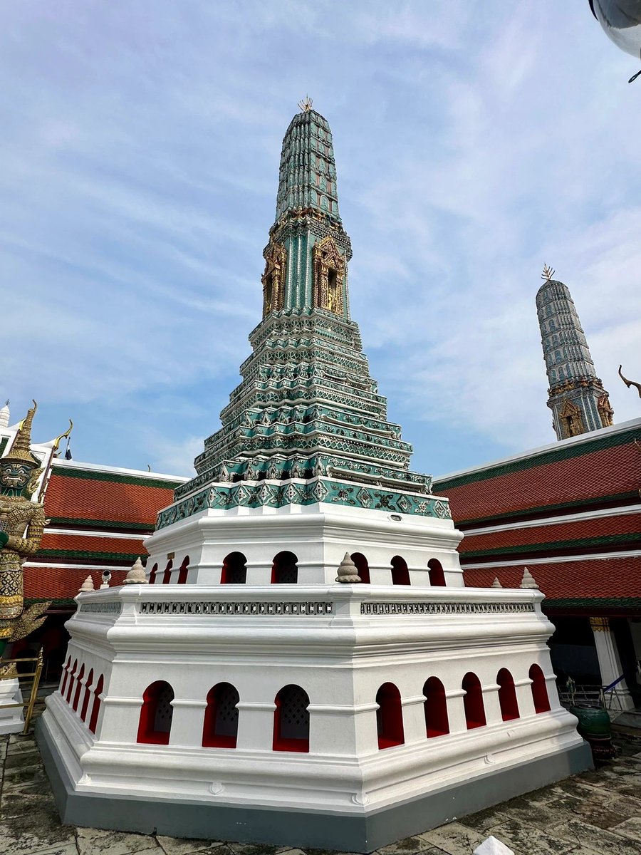Funky662's tweet photo. Bangkok·Stop 1️⃣: The Grand Palace is too exaggerated! ?
The Grand Palace https://t.co/YJZACXROs6
