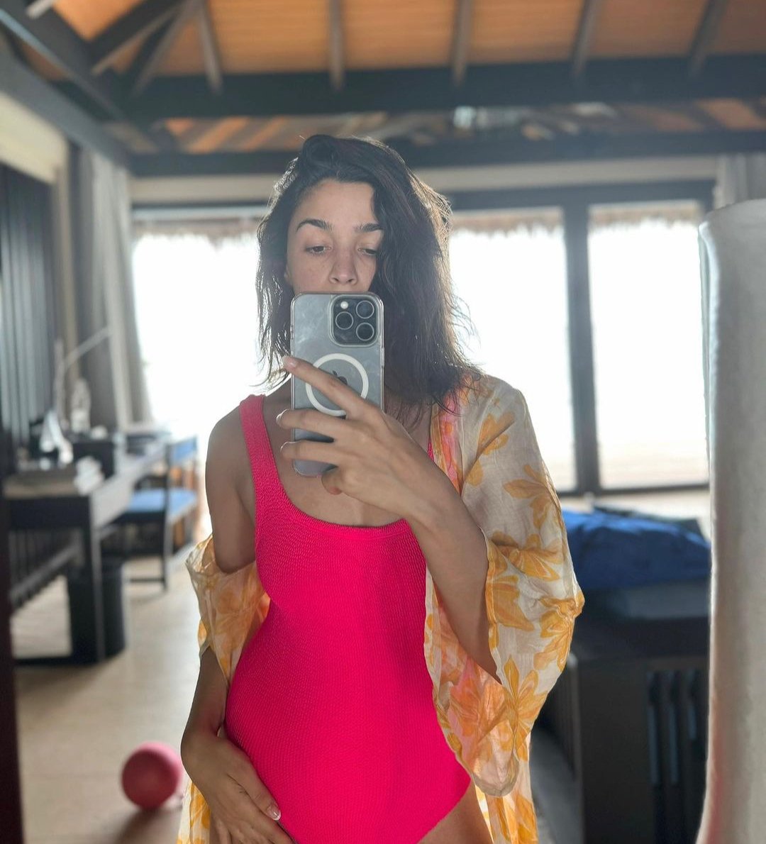 PalhawatRadhika's tweet photo. John Abraham and Shraddha Kapoor like true Indian celebrities are promoting Indian tourism destination Lakshadweep. #ExploreIndianIslands

On the other side, so-called celebrity Alia Bhatt is promoting Maldives tourism.  SHAME 👎

#BoycottMaldives | #Maldives | #Lakshadweep https://t.co/v5GJgDVQUs
