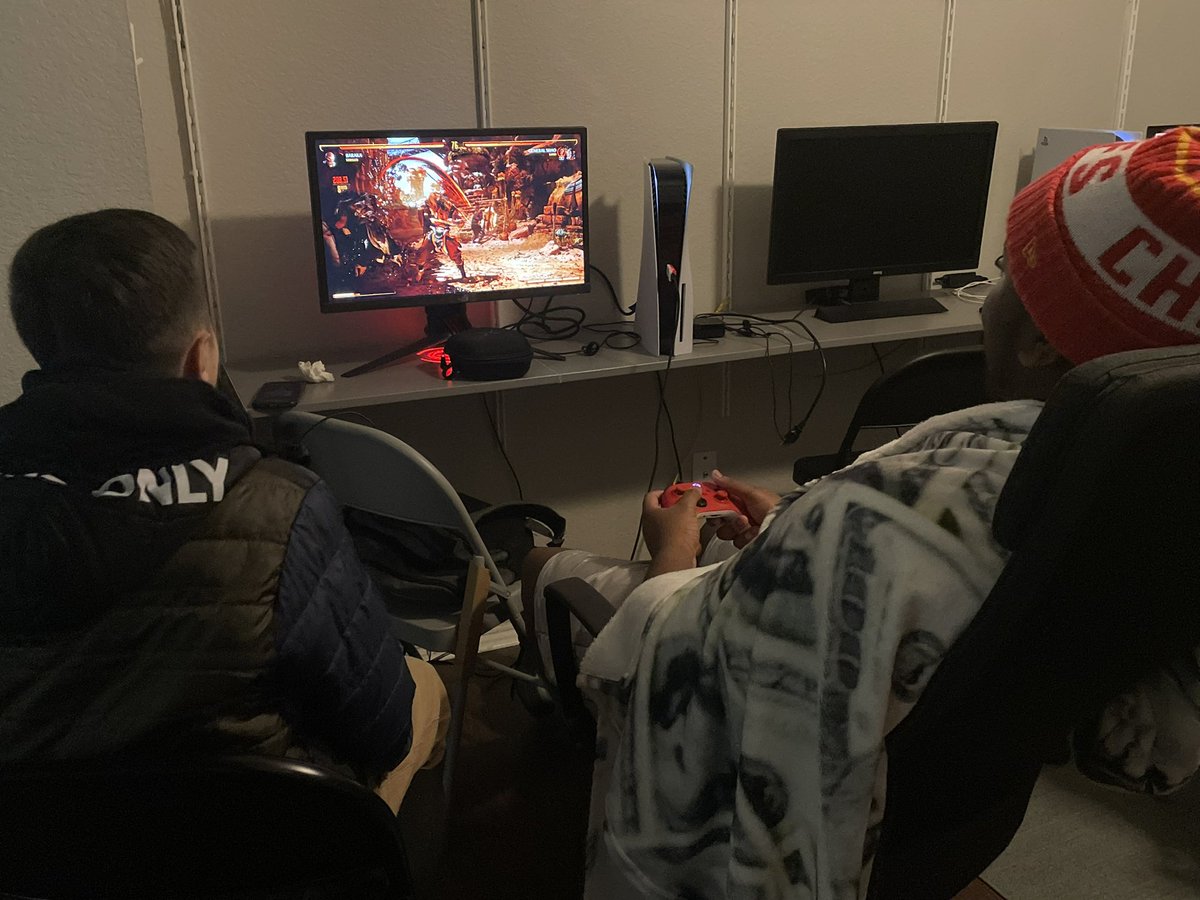 MashHouseTX's tweet photo. Variety of games played here tonight at Mash House 🔥 https://t.co/CBchDjChTY