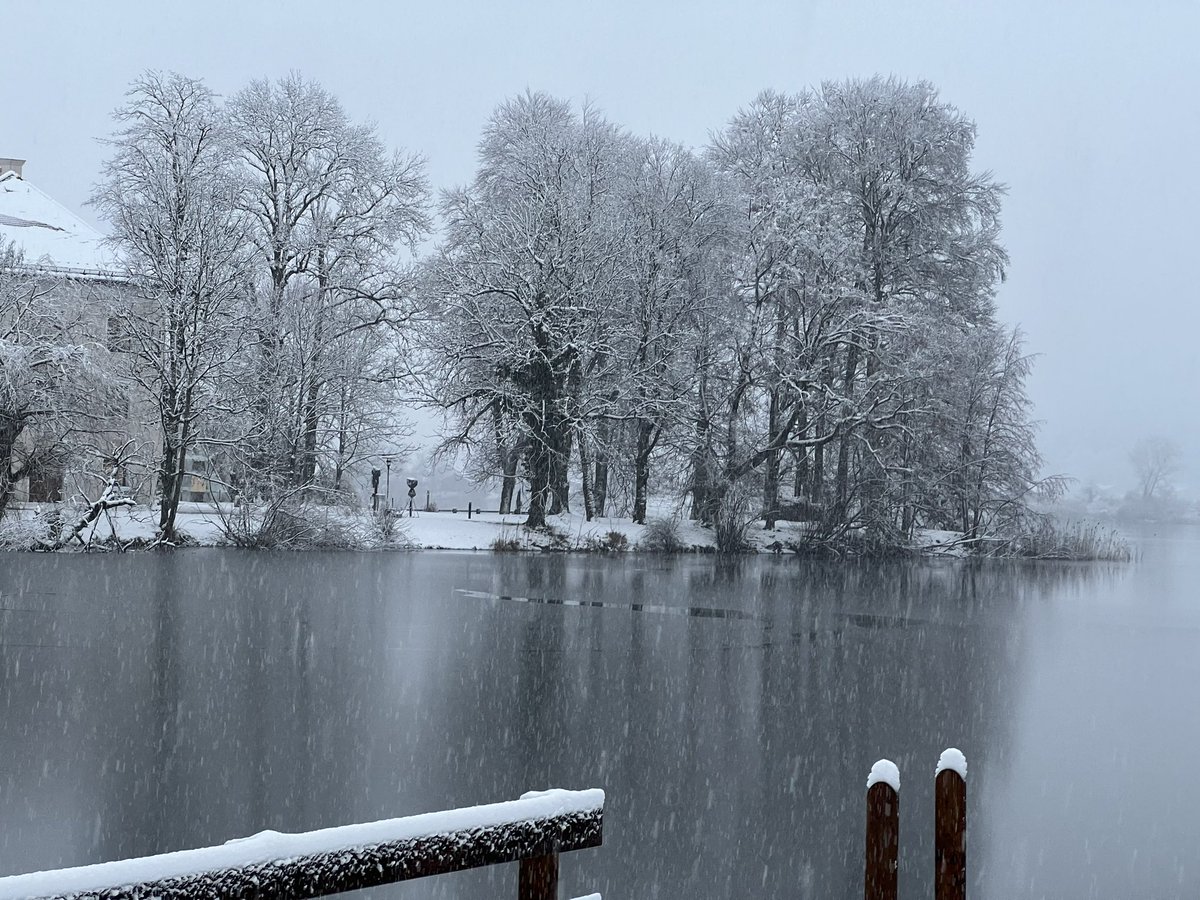 tutanch's tweet photo. #snow in #Seeon24 https://t.co/ecxkBFPkOv