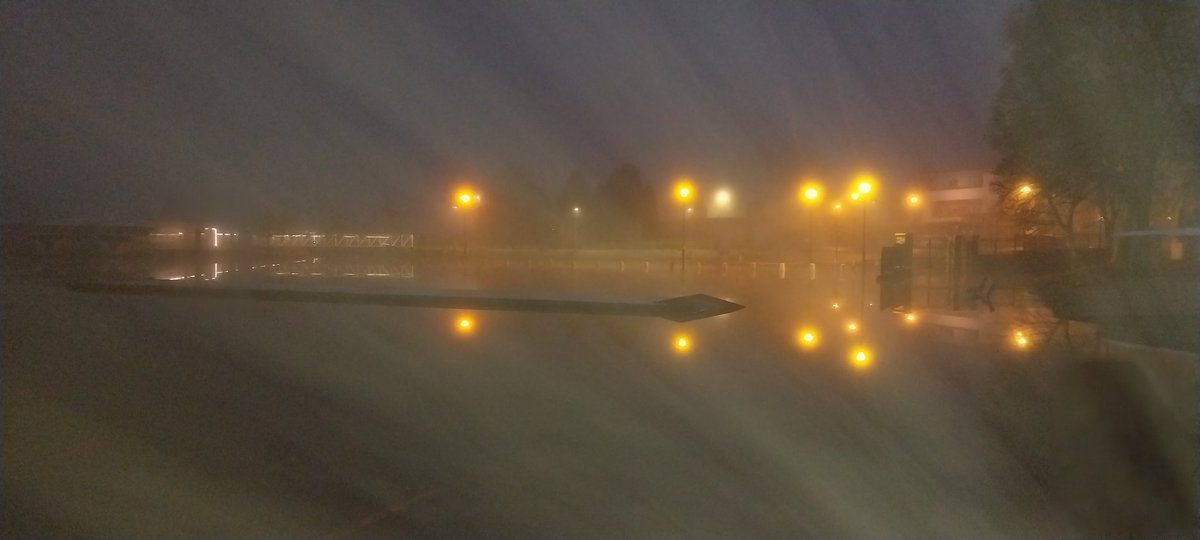 First up in Carrick on Shannon this morning Beautiful still conditions at @Carrickrc this morning. #Flood still too here and above high welly level. @waterwaysirelan @LeitrimLive