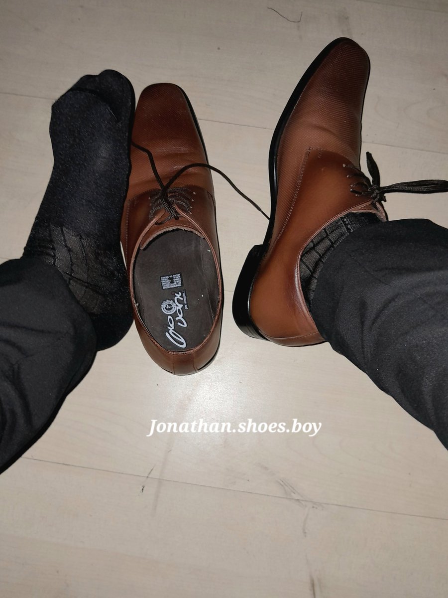 ShoesJonathan's tweet photo. Se siente rico usar  estos zapatos, no son míos 🤭🔥😈 https://t.co/4bBJfPgFWp