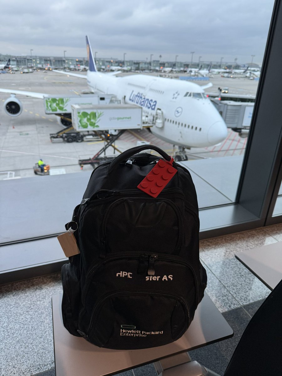 BartHeungens's tweet photo. New year, new challenges… #JTAworkshop @HPE @HPE_Storage #HPETechPro #MasterASE https://t.co/ayA1GD3Z3D