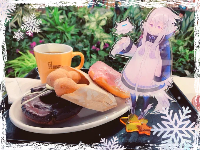 ミスドカフェなう!冬ゾーラのグッズ届きました明日から通販始めたいと思います~!#ぽんでぞーら 
