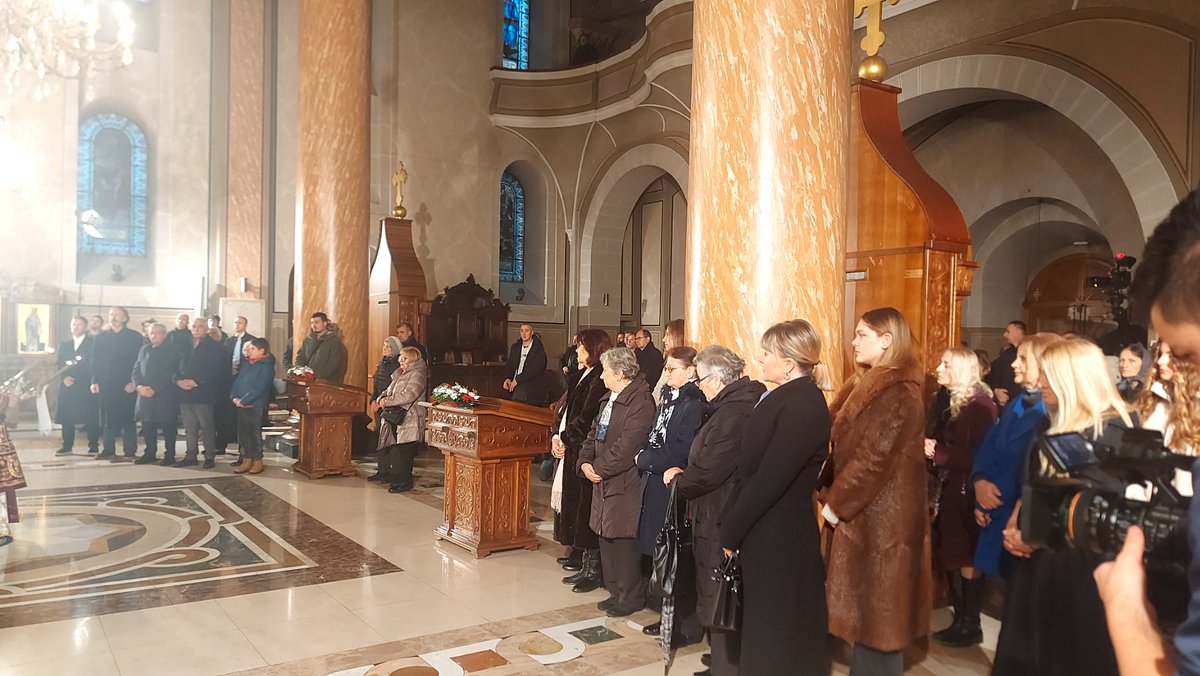 e_aletic's tweet photo. Bozicna liturgija u Sabornoj crkvi u Sarajevu @novabhtv https://t.co/GX9sQjfERe