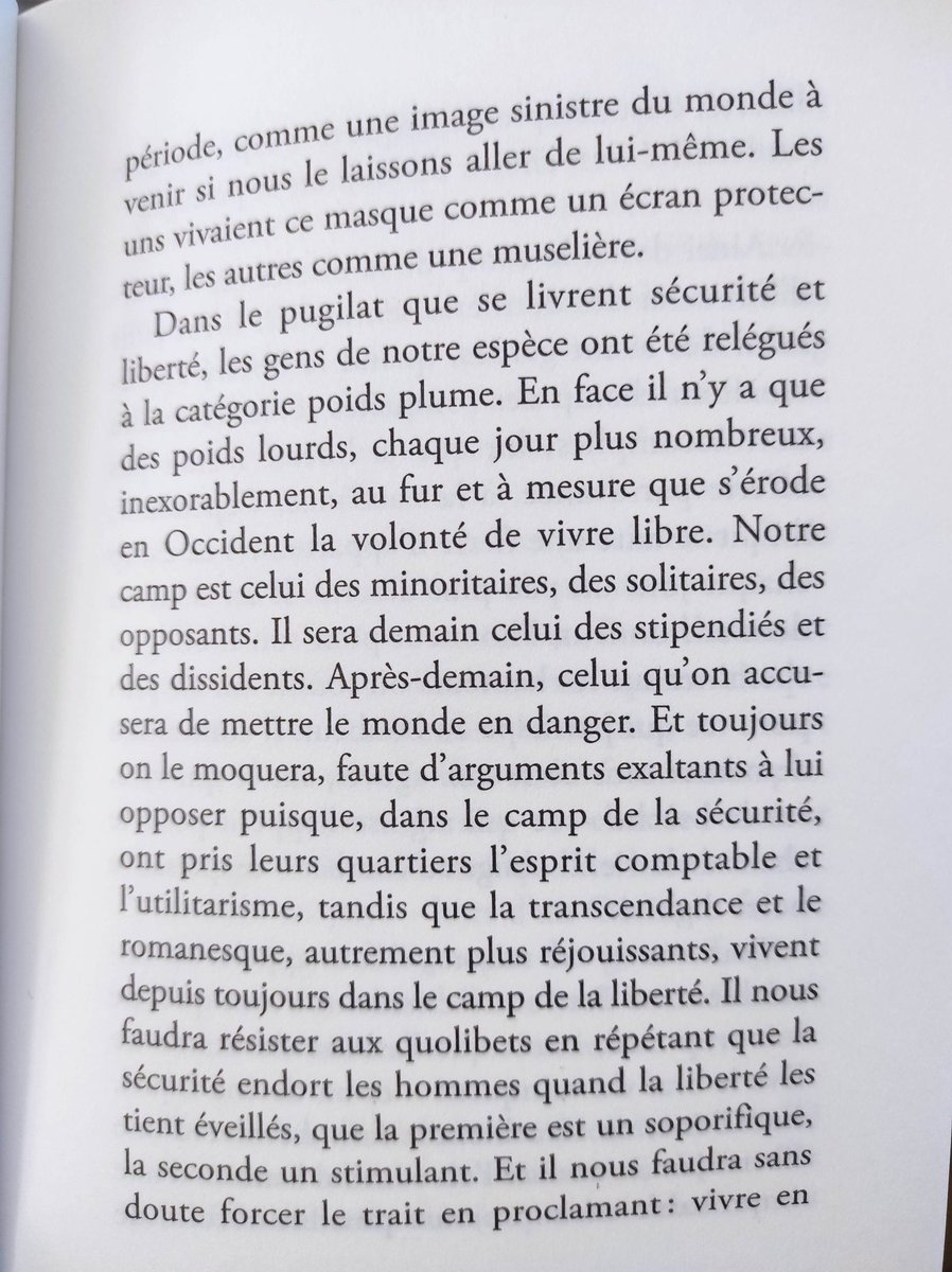 Quel plaisir de lire ce livre Le Goût du Risque de @AndreaMarcolong, Patrice Franceschi et Loïc Finaz. 
Toutes les pages mériteraient d'être signalées.
J'appartiens au 'camp' de ceux qui défendront toujours la liberté et pour lesquels le risque est un compagnon libérateur.