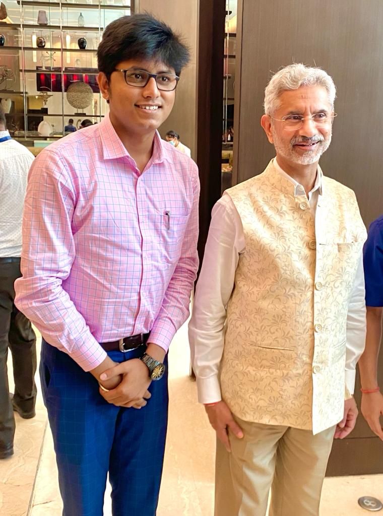 Kumar Pratishnu Deka tweet media