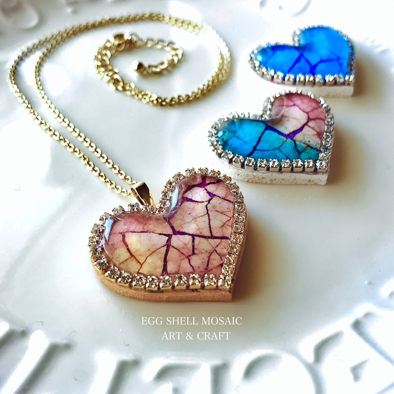eggshellmosaic's tweet image. ◆新年あけましておめでとうございます。
皆様いかがお過ごしですか。

◆地震は本当に驚きましたよね……Yahoo！を通して微力ながら被災地支援をさせていただきました。これ以上の災害がおこりませんように……。

◆昨年は生徒さんが電子書籍を出版されたので、こちらでもお知らせしていく予定です^^