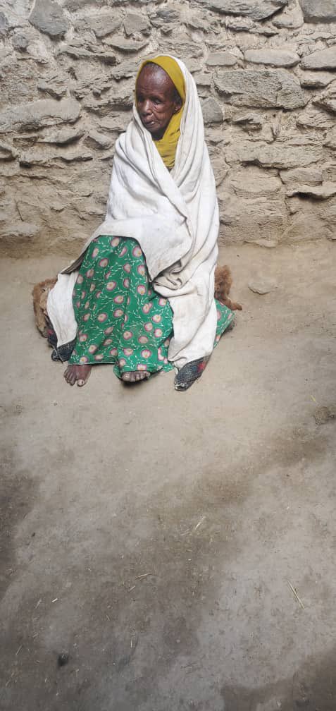 ارتفاع عدد الوفيات بسبب الجوع إلى ١٣٦ في محافظة أتسبي شرق تيغراي
----
قال قرماي برهي، خبير صحة الأم والطفل في محافظة أتسبي شرقي تيغراي، لتلفزيون تيغراي إن ١٣٦ من سكان المحافظة لقوا حتفهم بسبب الجوع. 

ويقول أن العدد ارتفع بشكل مثير للقلق في فترة قصيرة من الزمن. 

يضيف أن