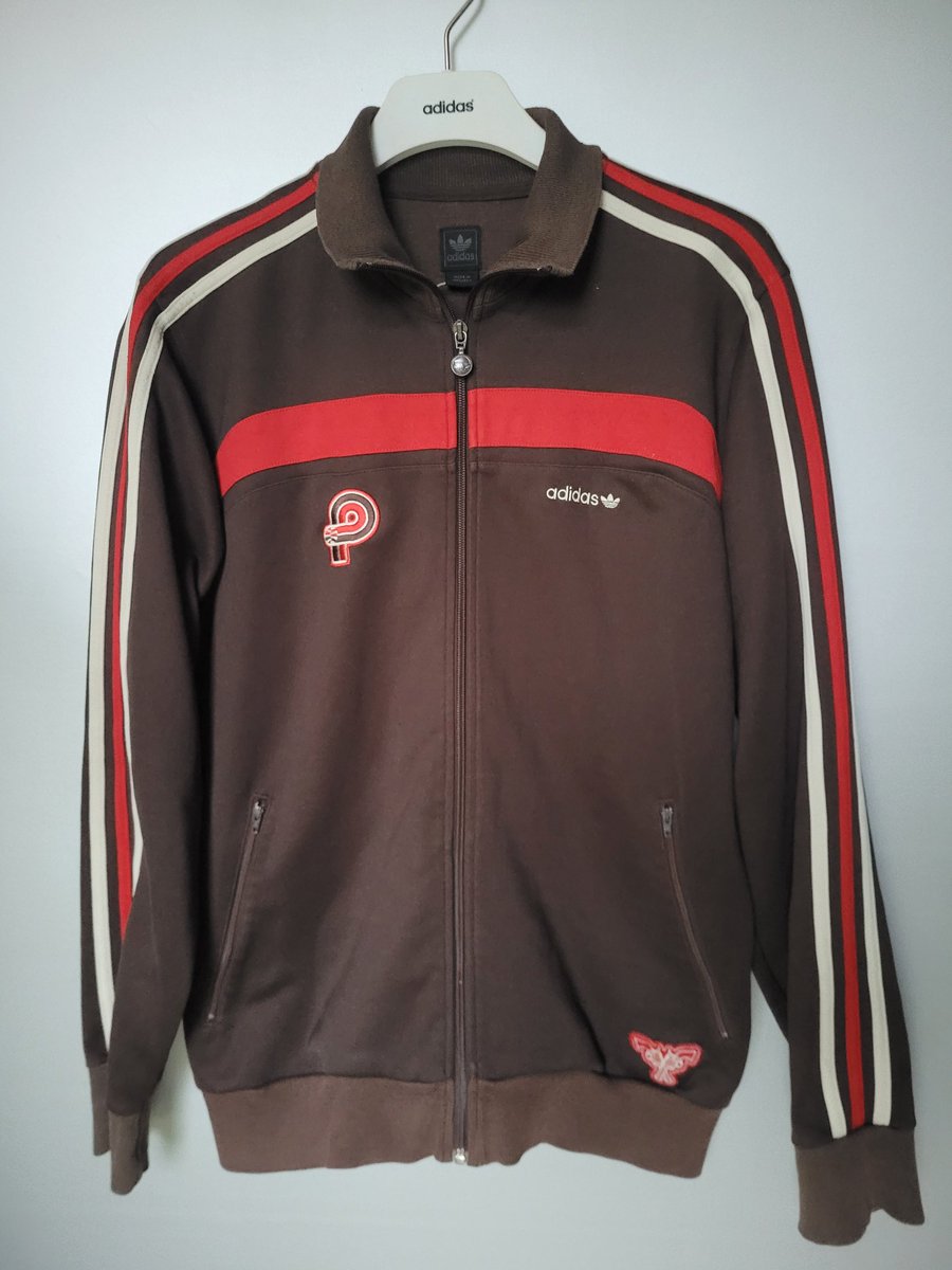 Adidas tracktops 🧥///🥼 tweet media