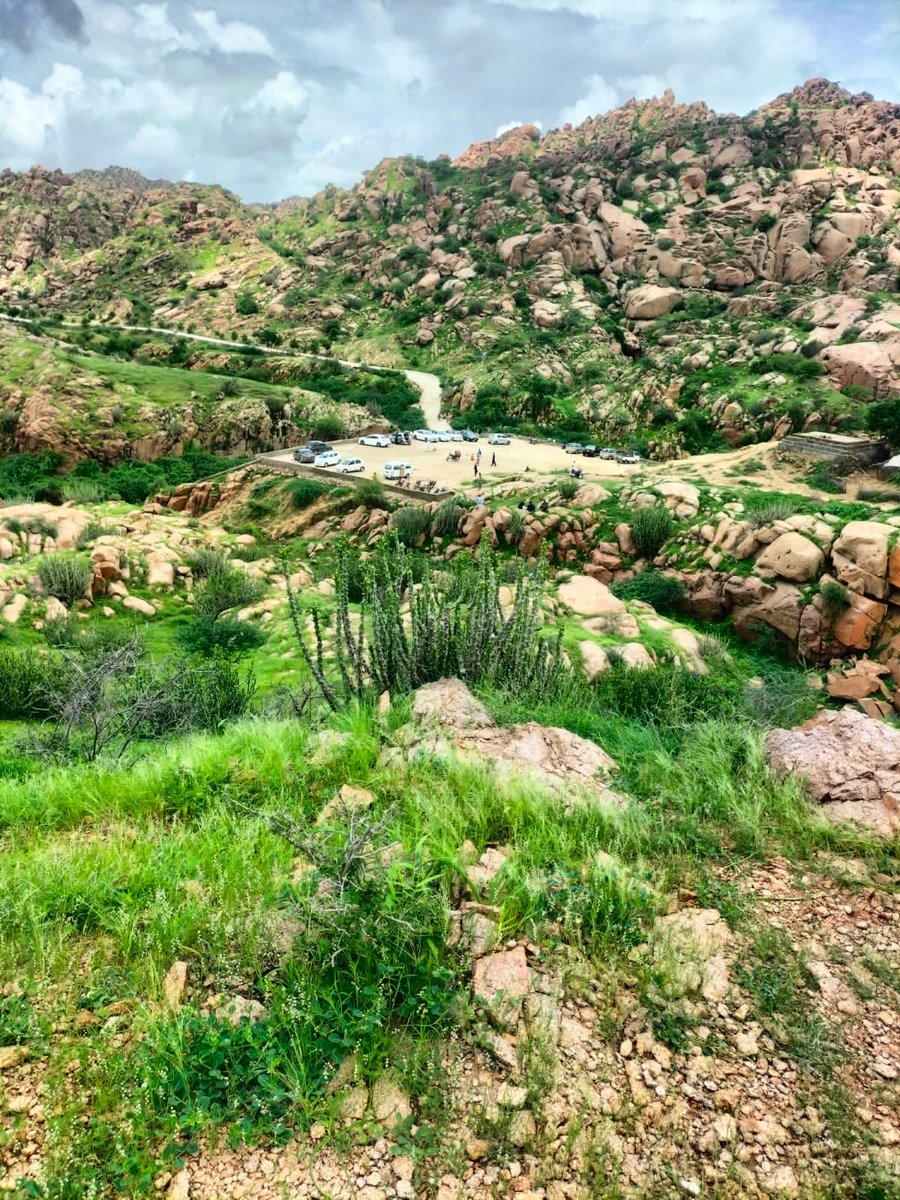HanifSamoon1's tweet photo. These beautiful hills with hundreds of the picnic points and ancient religious sites need to be protected and perseved! #SaveKaroonjhar https://t.co/IjDmfMnvFP