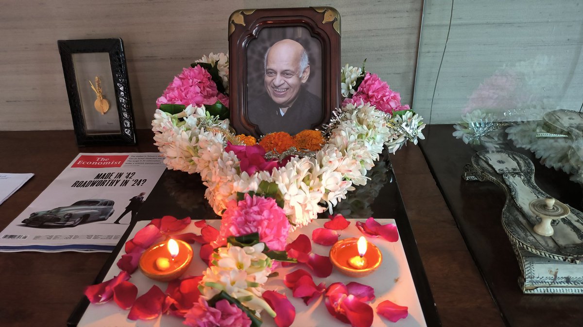 gdalmiathinks's tweet photo. Celebrating my father in law Ashok Ruia's death anniversary. (He started what is today India's largest shopping mall company, he was one of India's best bridge players, and most importantly, he's inspired total devotion amongst his children!) https://t.co/lvLKmfrD5D