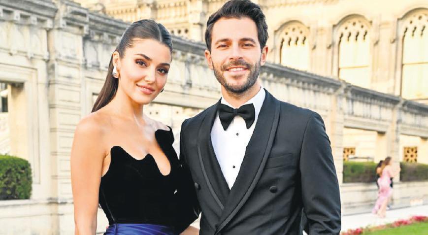 TvDunyasii's tweet photo. Hande Erçel ve Hakan Sabancı’nın yaz aylarında evleneceği öğrenildi. Çift, düğün yeri ve oturacakları ev için arayışa başladı. 

(Mesut Yılmaz-Milliyet) https://t.co/A6fiC4Eza3