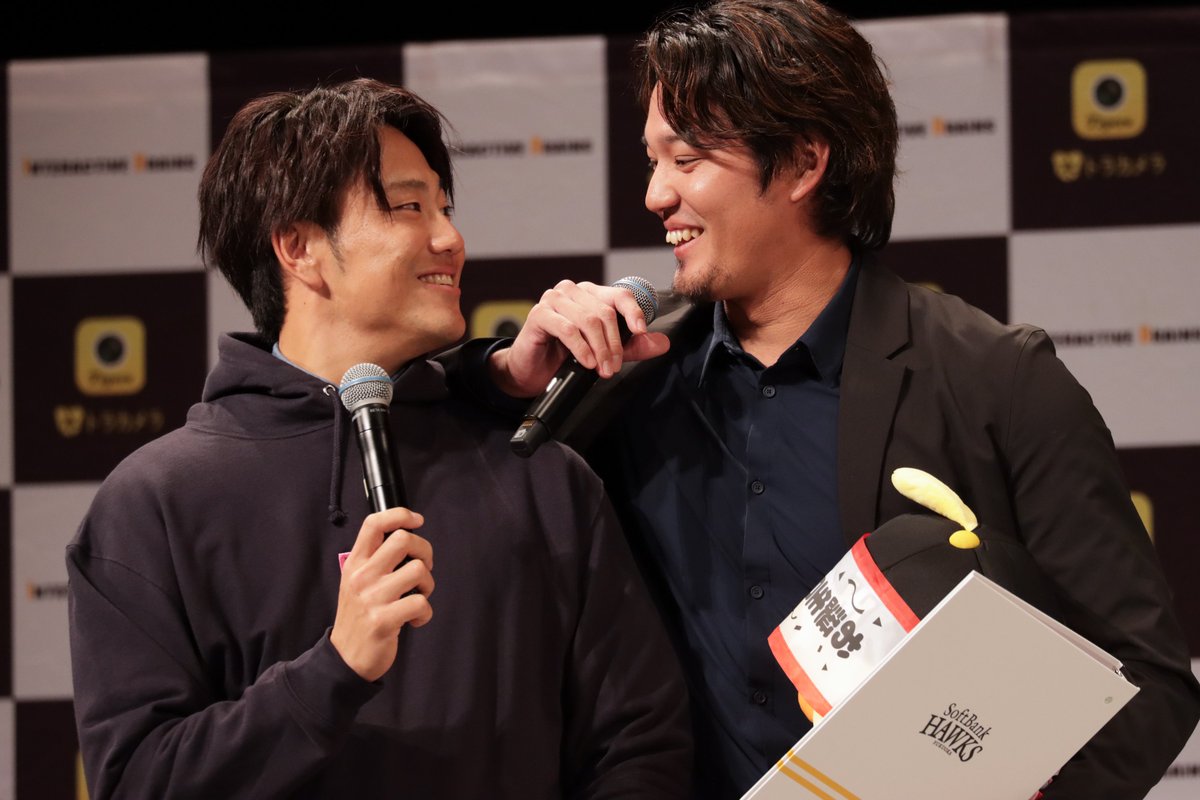 meiji_is_god's tweet photo. サプライズ浪さん https://t.co/obNIHs2YEg