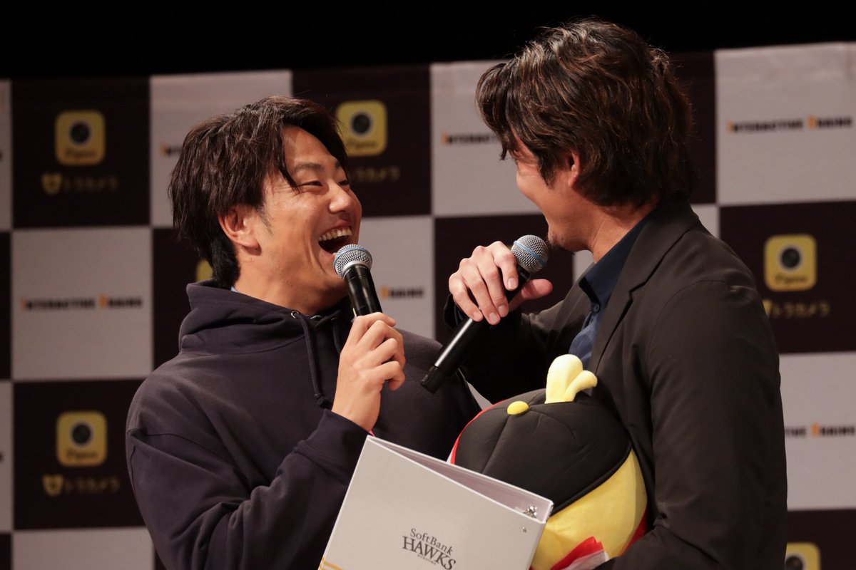 meiji_is_god's tweet photo. サプライズ浪さん https://t.co/obNIHs2YEg