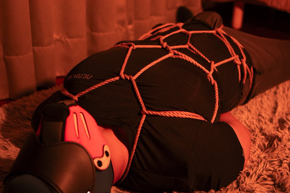 前陣子感冒半個月都沒有性慾
好了之後直接大爆發，每天都想破破爛爛。
台中的大屌跟帥哥在哪裡？🥵

感謝繩/攝影師<a href="/Bin_Tiger/">tigerbin AKA 夢想成為陶大知的男子</a>