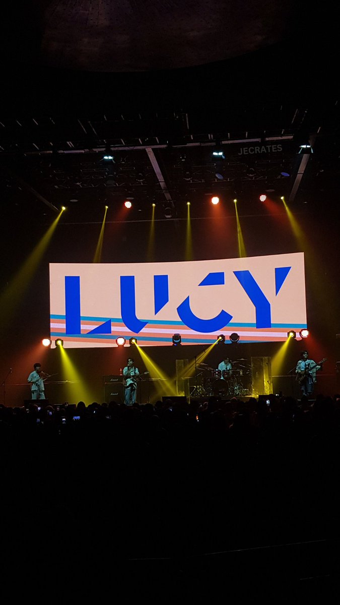 jecrates's tweet photo. Daripada gue ngeshare fancam penuh teriakan. Mending ngeshare ini aja

Here is some band lucy wallpaper special for walwal💙🐾 https://t.co/vdE0OPFNAY
