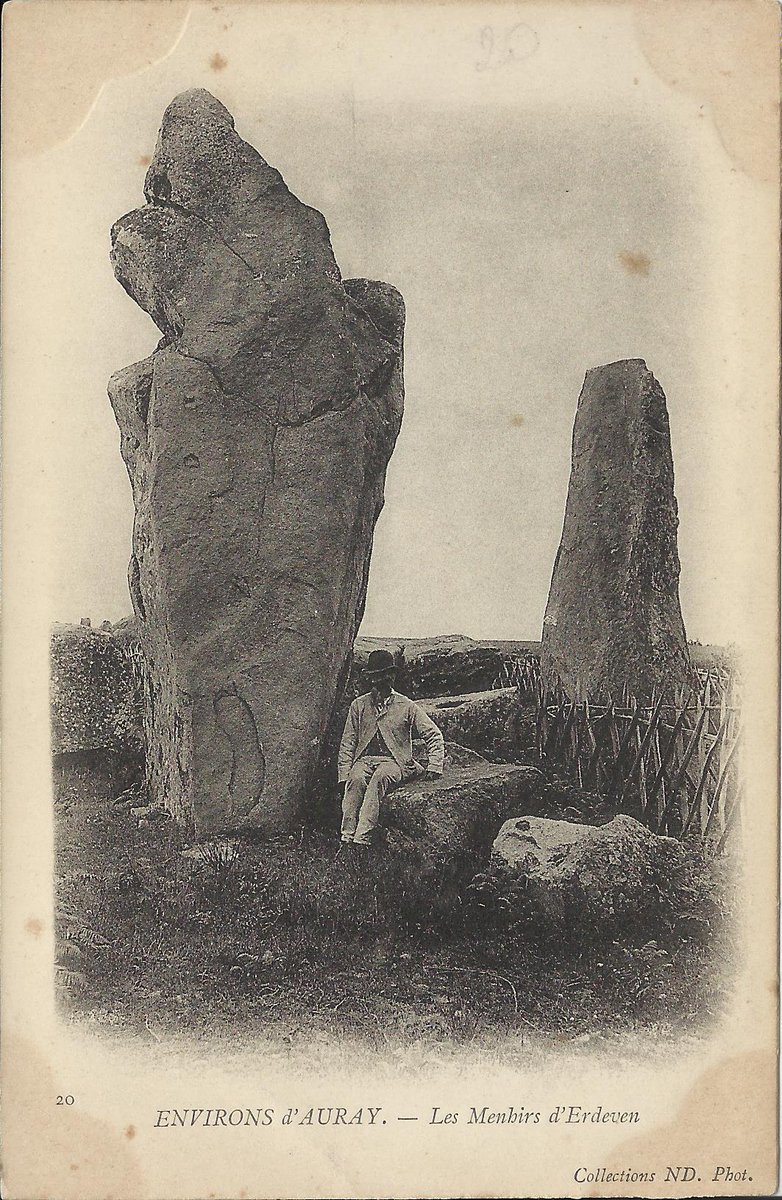 Running to the north of the main alignments at Kerzerho in Erdeven (Morbihan) and set at 90 degrees to them are over 20 much taller menhirs (several over 5m tall). The one on the left of this 1902 card by Neurdein is known as La Polichinelle. #StandingStoneSunday.