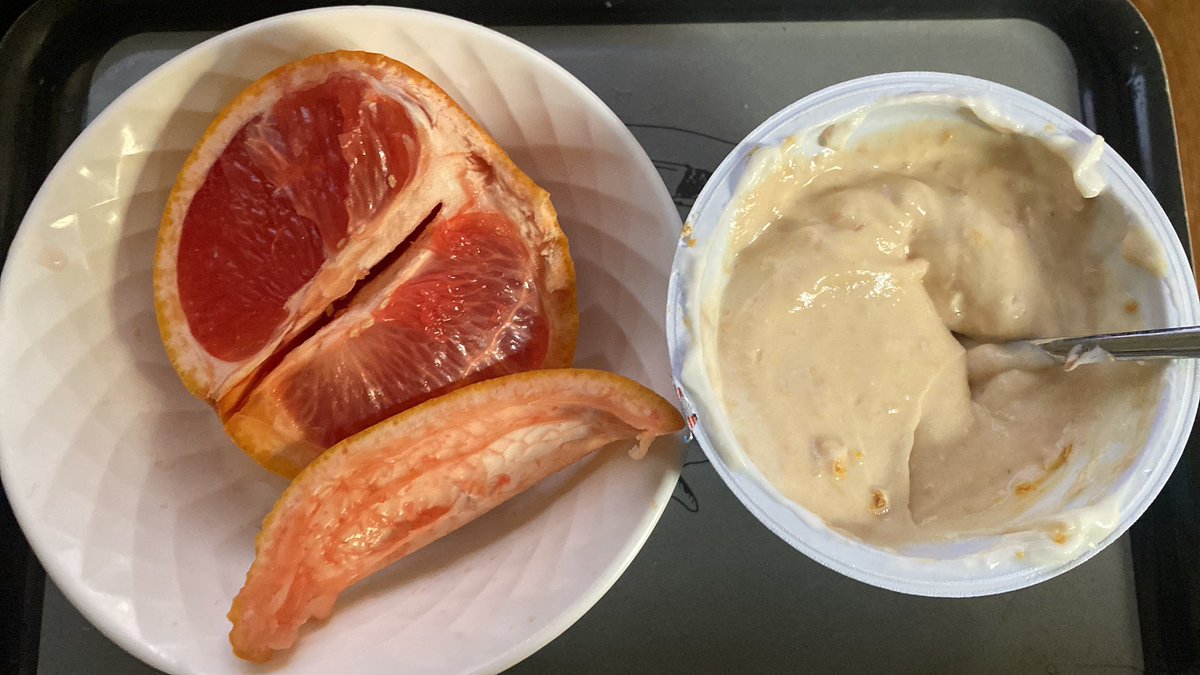 apriIeats's tweet photo. peanut butter yog 💋 https://t.co/gplzJ8fWgT