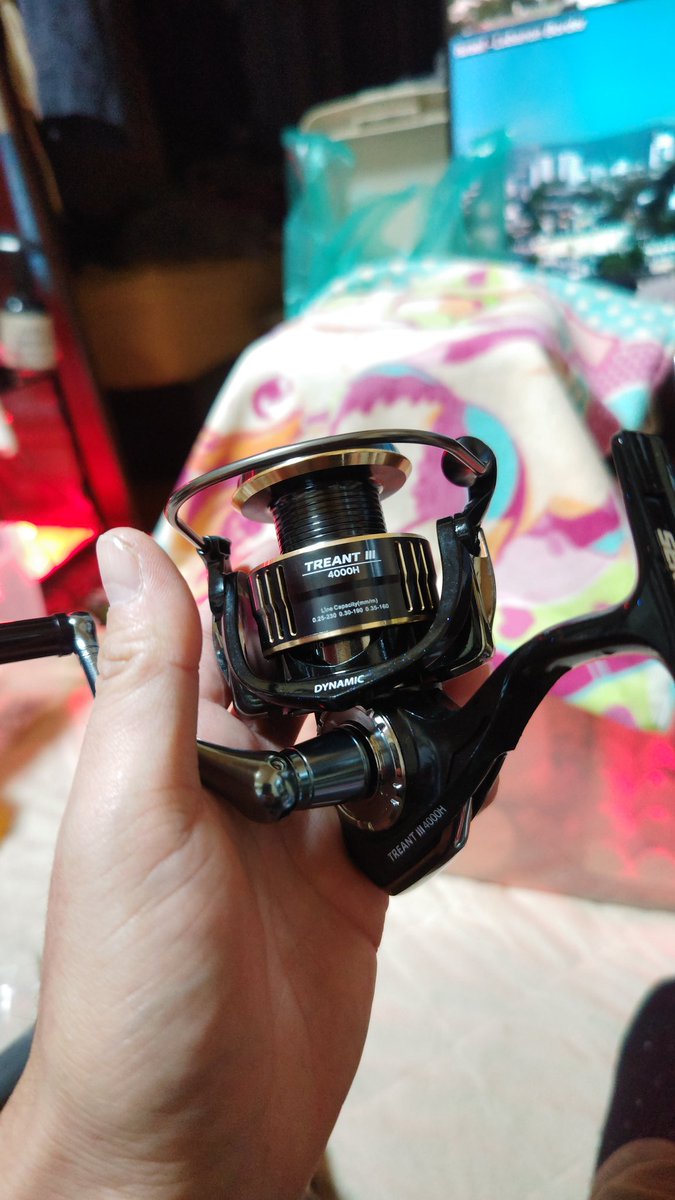 VrCo8GsplDWC0wy's tweet photo. 密かにTREANTⅢの4000買ってました。
海で使おうと思って。
自分が知る限りねじ込み式ハンドルで一番安い。
#seaknight #TREANT3 https://t.co/4BI8OoWicE