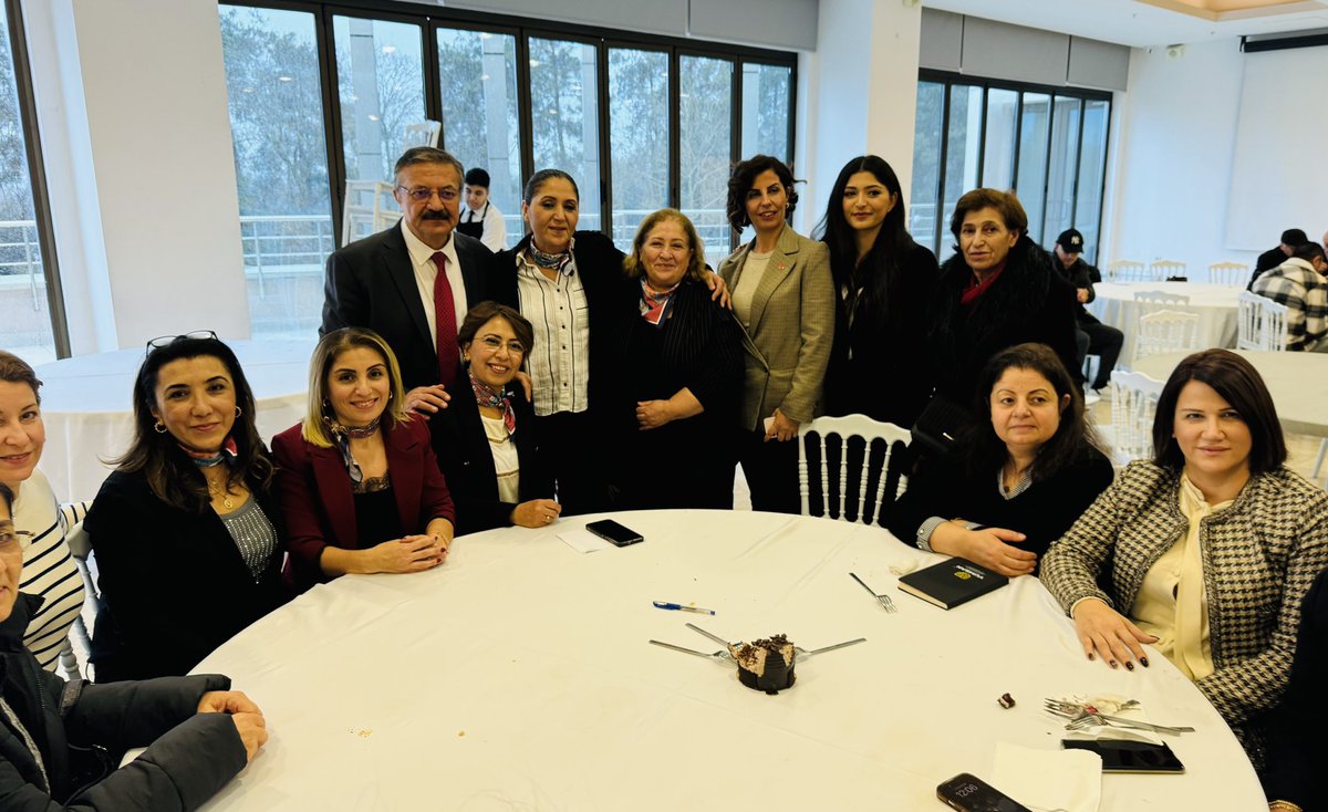 a_cerol's tweet photo. Sarıyer Yaşar Kemal Kültür Merkezi'nde Zara Dernekler Federasyonu'nun düzenlemiş olduğu kahvaltılı programına katılım sağladık.
Sayın Genel Başkan Ali Doğan başta olmak üzere, emeği geçen herkese sonsuz teşekkürlerimizi sunuyoruz. https://t.co/c7bKjOMADP