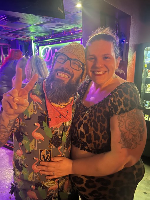 Love meeting fans  He said some words I needed to hear tonight https://t.co/TzNZPmzJn8<a href="/tag/model"class="tags"><span>#model</span></a><a href="/tag/actress"class="tags"><span>#actress</span></a><a href="/tag/lasvegas"class="tags"><span>#lasvegas</span></a><a href="/tag/bbw"class="tags"><span>#bbw</span></a><a href="/tag/christmas"class="tags"><span>#christmas</span></a>