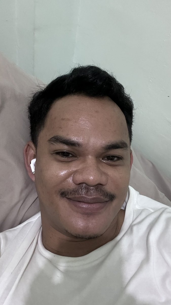 AskarRahusein's tweet photo. Just woke up🫣 https://t.co/lgw0Yvd1ma